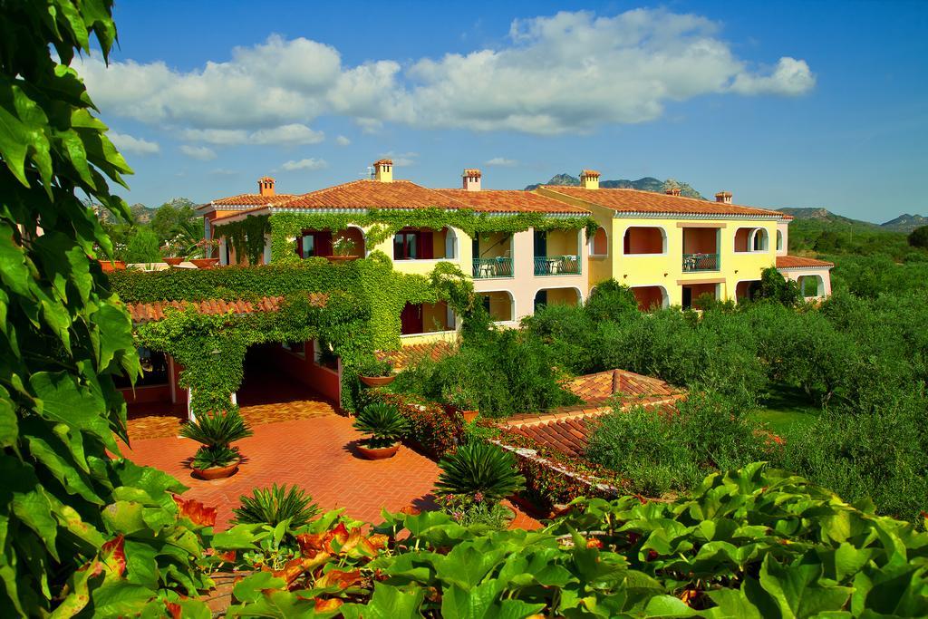 I Giardini Di Cala Ginepro Hotel Resort Cala Liberotto Extérieur photo